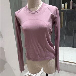 Women’s lavender long sleeve swiftly size 8